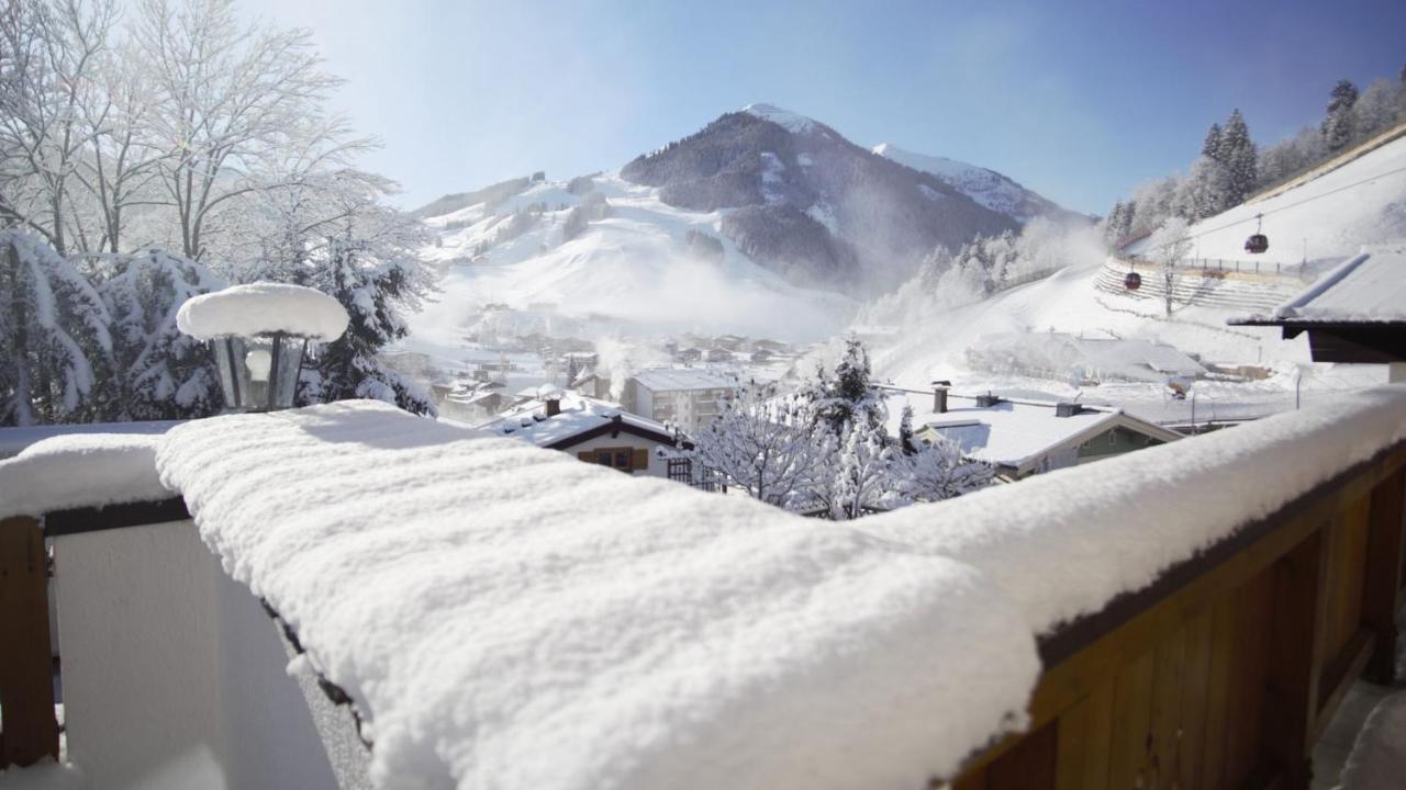 Haus Sonnenschein Apartment Saalbach-Hinterglemm Exterior photo